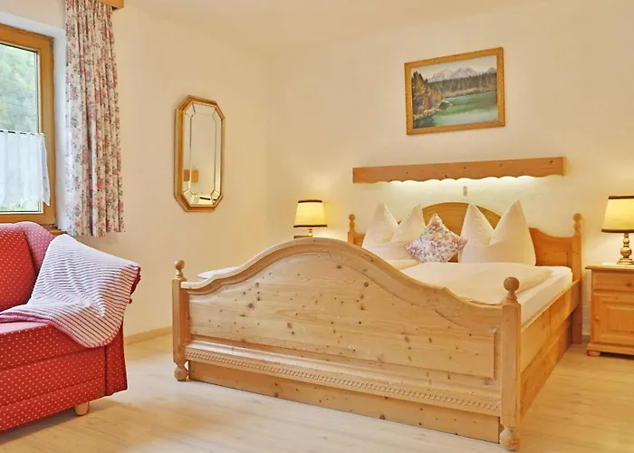 Haus Adlerkanzel بيت ضيافة 3*