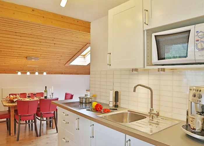 Haus Adlerkanzel بيت ضيافة 3*